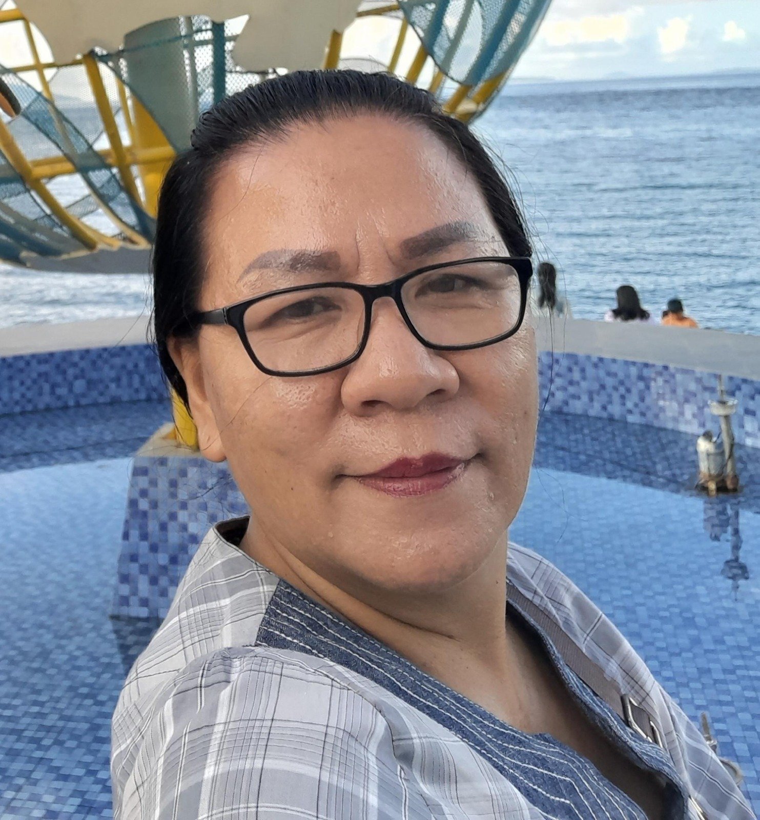 Cylvia M. Mawuntu, S.Pd